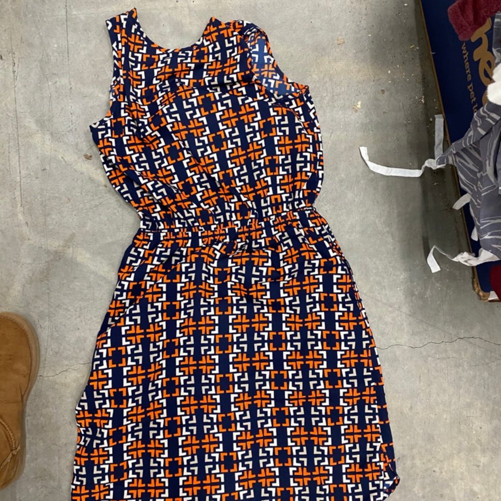 Patterned Dress - Picture 3 of 3
